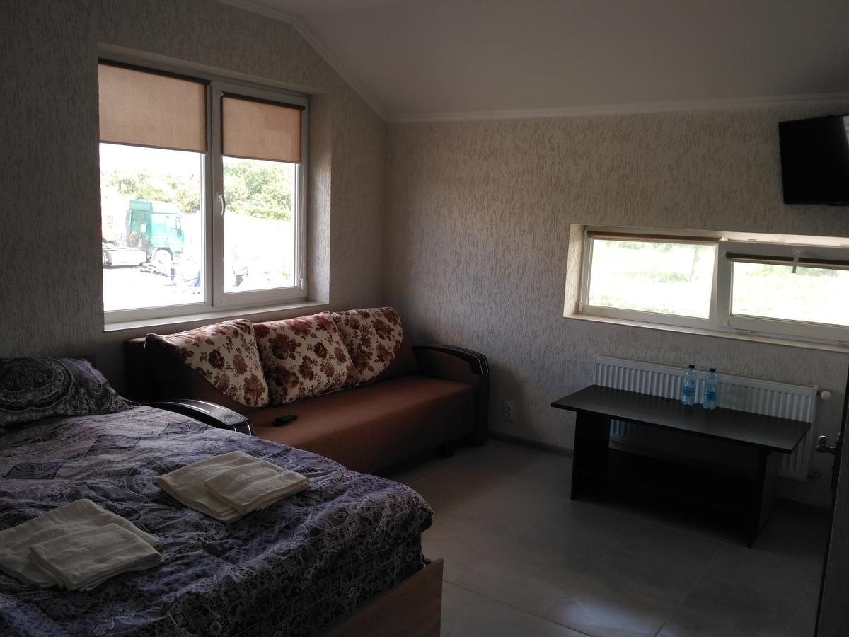 Motel Lutsʼk Εξωτερικό φωτογραφία