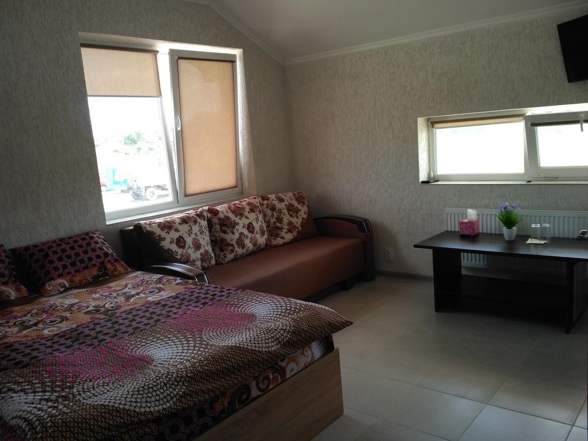 Motel Lutsʼk Εξωτερικό φωτογραφία